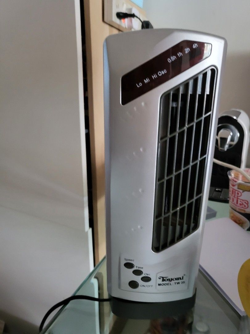 Toyomi table tower fan, Furniture & Home Living, Lighting & Fans, Fans