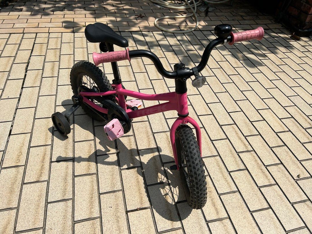 Trek precaliber 12 pink best sale