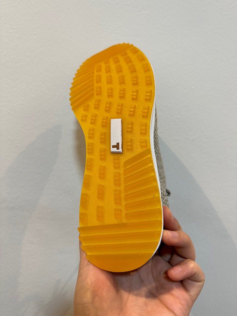 Mens 9.5 shop in women's
