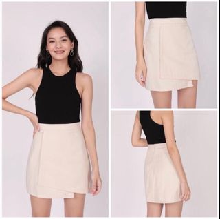 (Category: ) located in . Submitted by shopthatwardrobexx (Listing ID 1253919766, Image 1). Description: .