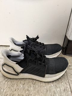 https://www.carousell.ph/p/adidas-ultraboost-white-walker-1253749770/