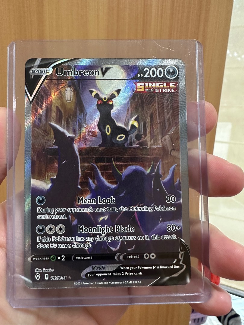 Umbreon v Alt Art Pokemon TCG Evolving Skies, Hobbies & Toys, Toys