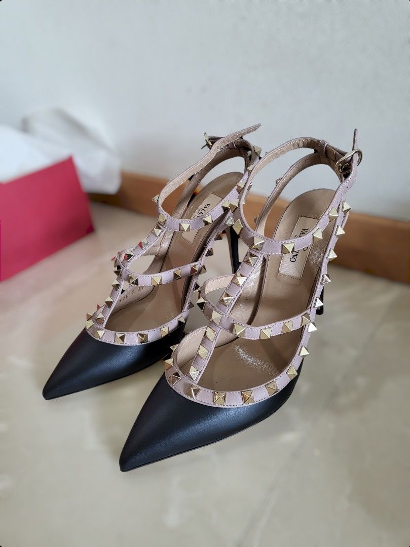 Black outlet rockstud heels