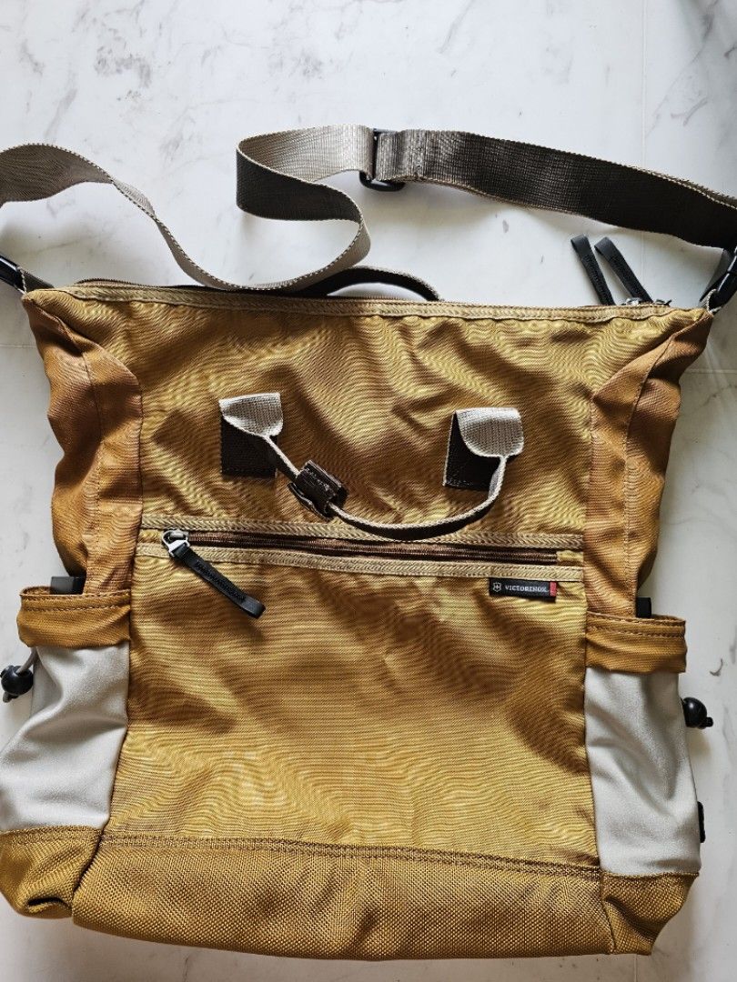 Victorinox messenger sling bag Men s Fashion Bags Backpacks on Carousell