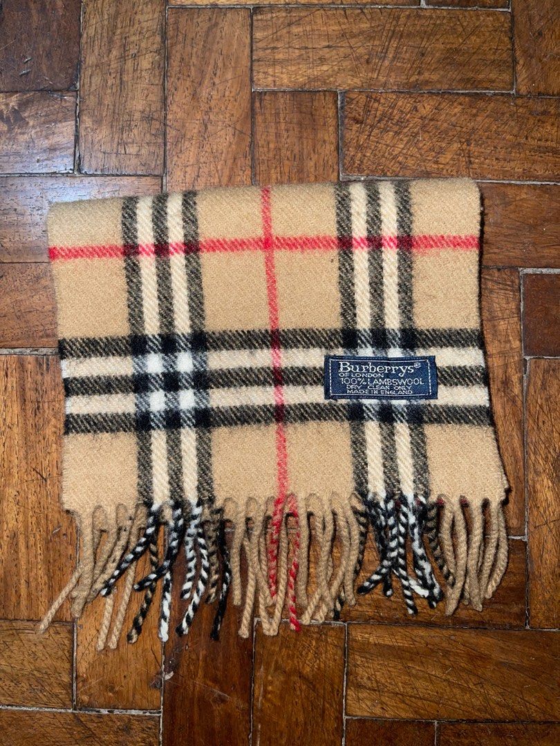 Burberrys of london 2025 100 lambswool scarf