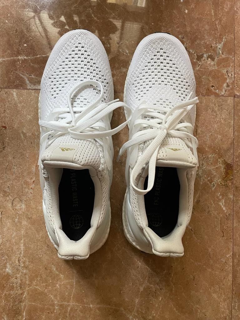 Ultra boost sales white size 9.5