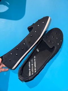 Women’s 8 Adidas Slip on Loafers