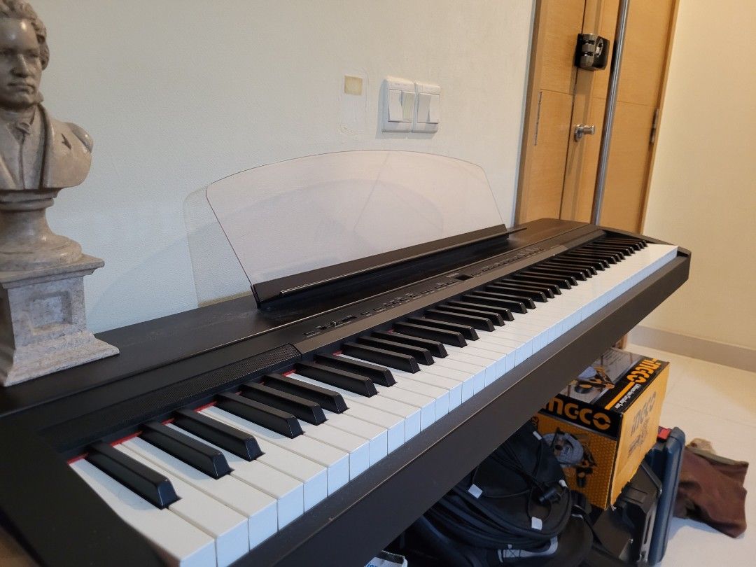 Yamaha Graded Hammer Action Digital Piano P140 Electronic piano 88