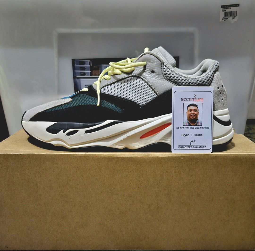 yeezy wave runner 700 retail