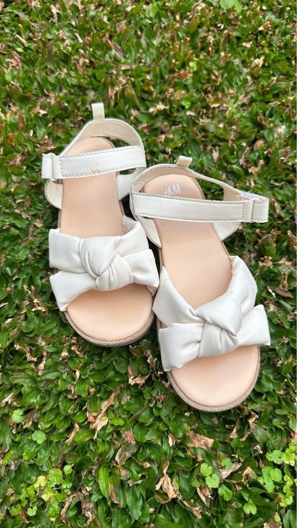 Sandal hotsell anak h&m