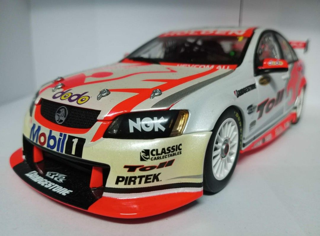 1:18 V8 Supercars Holden VE Commodore, Hobbies & Toys, Toys