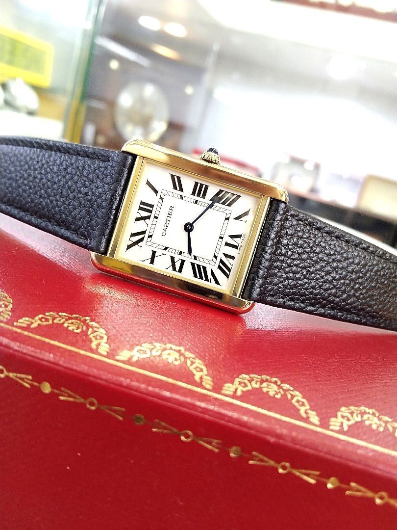 18k Cartier Tank Solo L size, Luxury, Watches on Carousell