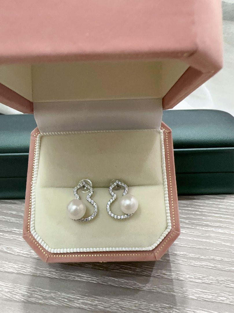 Helzberg sales pearl earrings