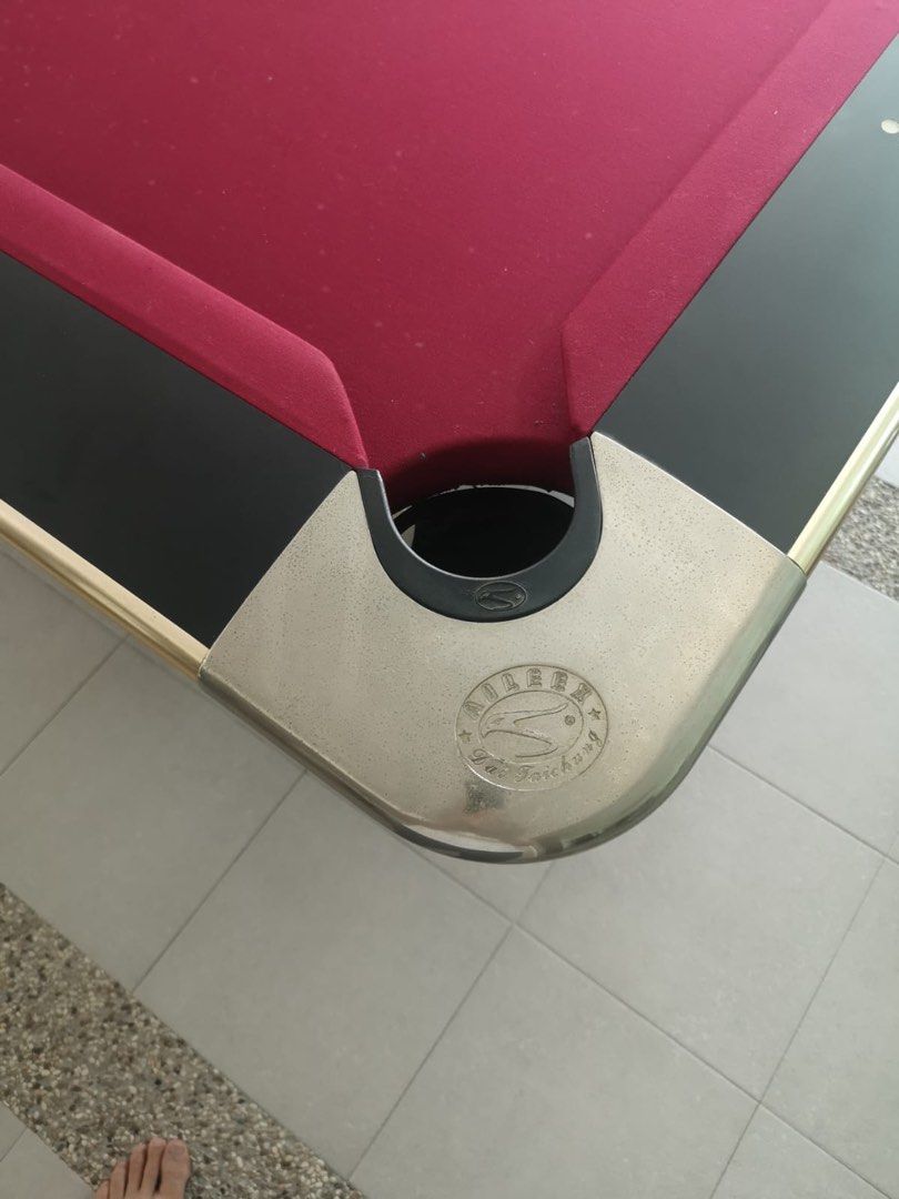 9 ft pro sized Aileex Billiard table, Sports Equipment, Sports & Games