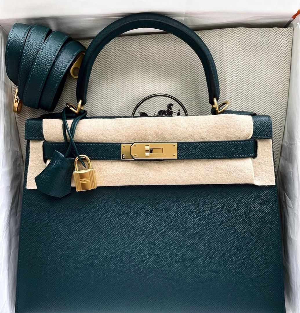 Hermes Kelly Handbag Vert Cypress Epsom with Gold Hardware 28