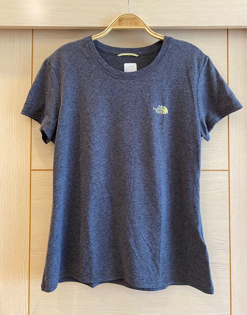 The north face top vaporwick