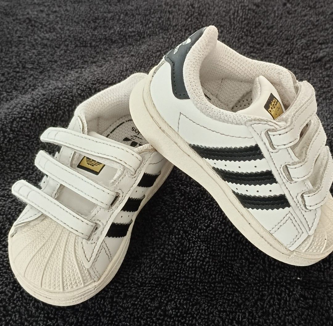 Baby adidas discount shoes 12 months