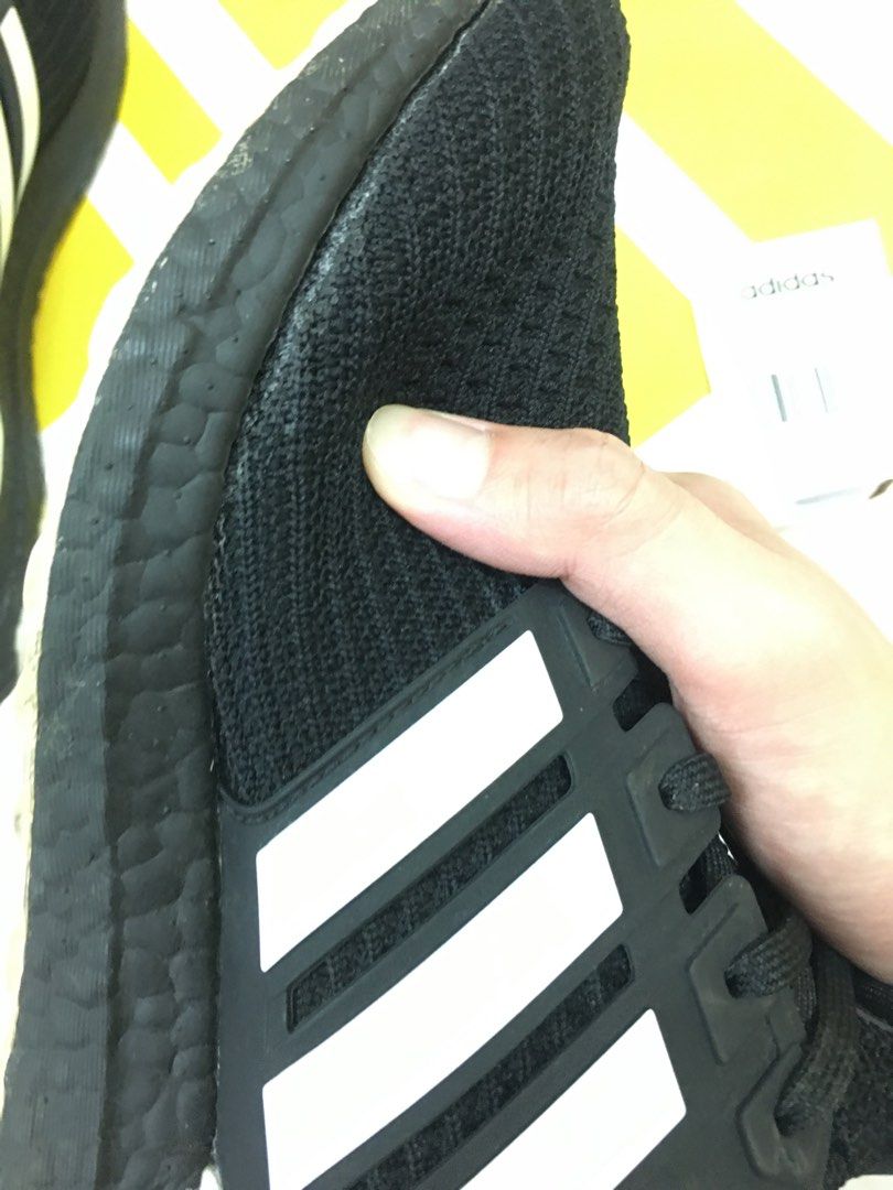 https://www.carousell.com.my/p/adidas-ultraboost-4-0-orca-10uk-ultra-boost-ub-ub4-0-running-shoes-adidas-sports-shoe-%E3%80%90market-price-rm800-%E3%80%91-1254143924/