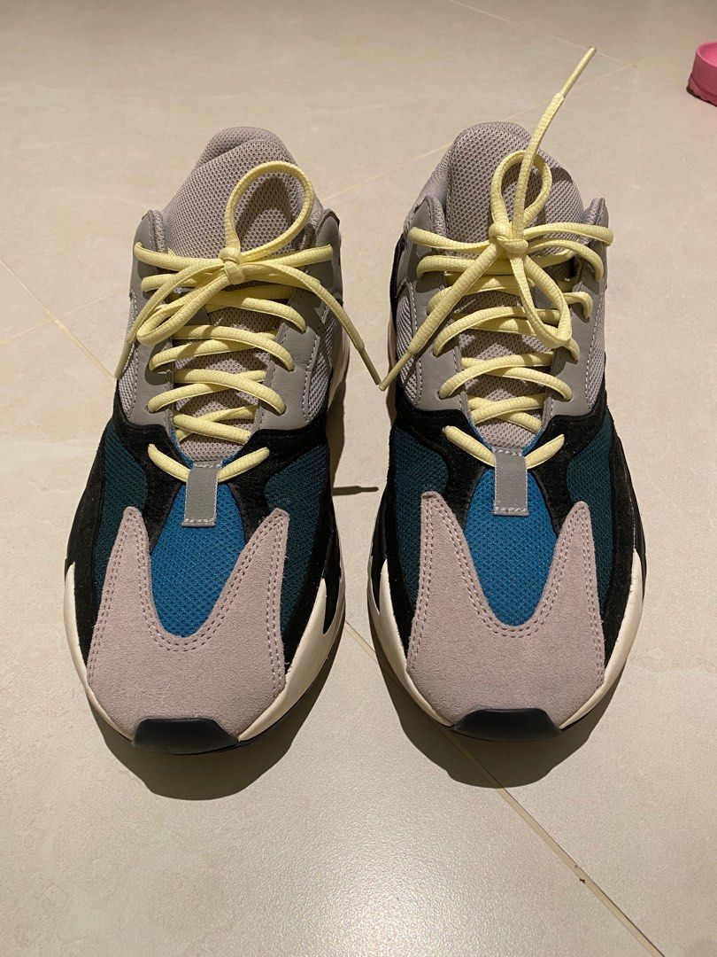 Yeezy boost cheap 700 waverunner fake