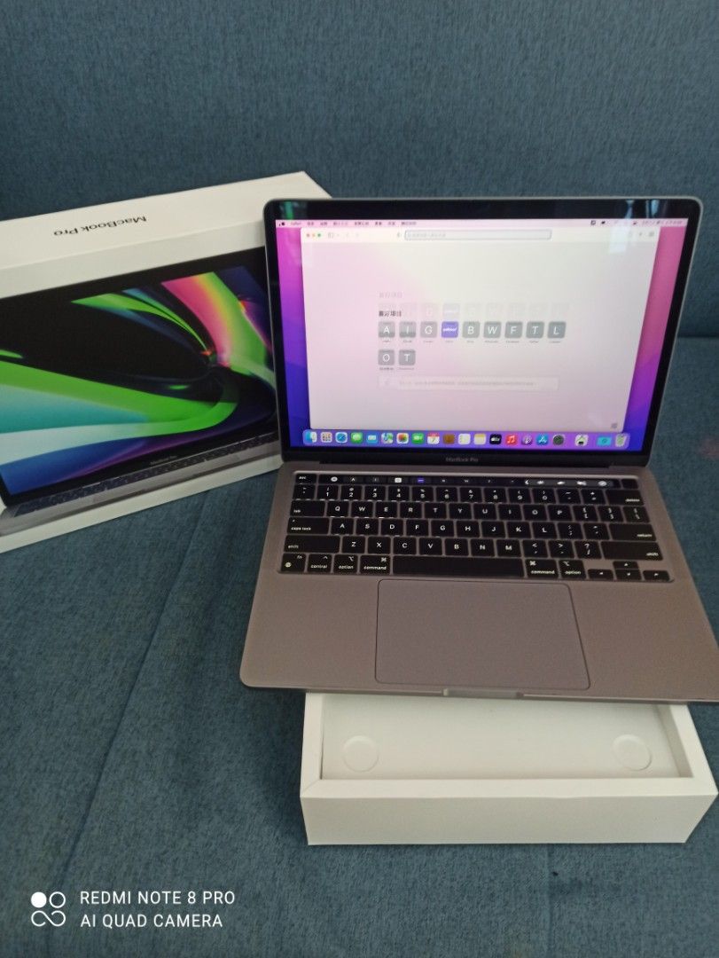 Apple Macbook pro 2020(13'') M1 晶片配備8 核心CPU 及8 核心