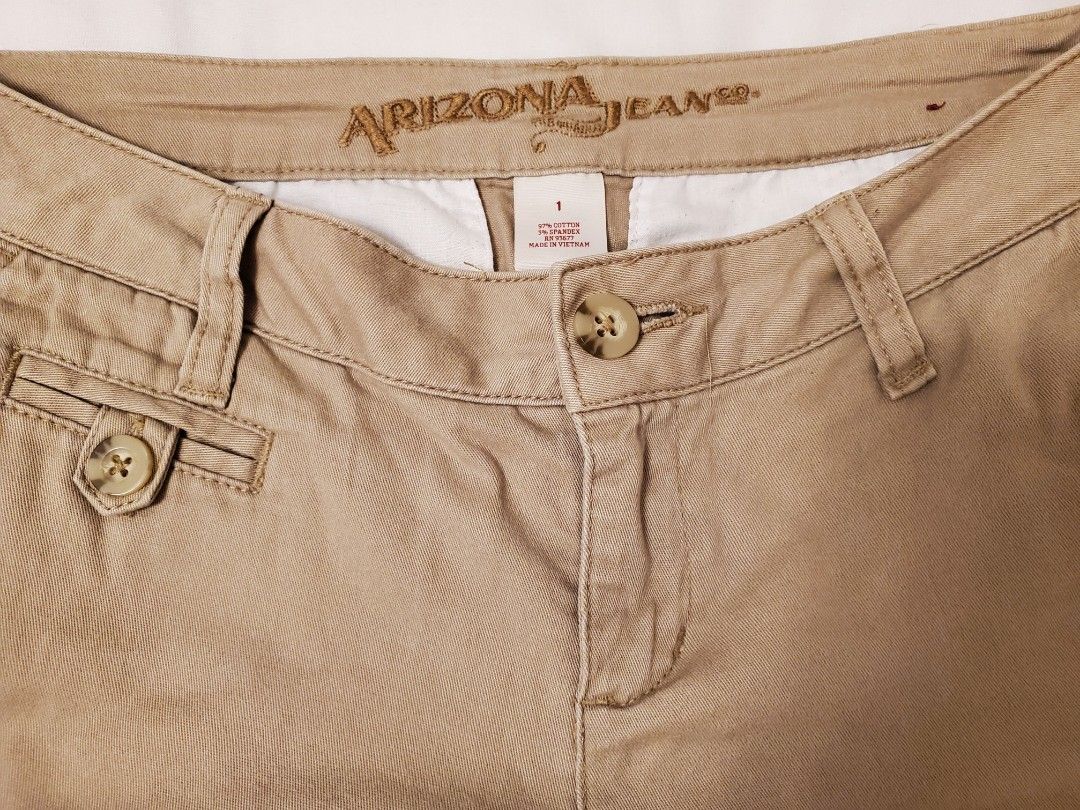 Arizona Jeans Brown Khaki Crop Pants