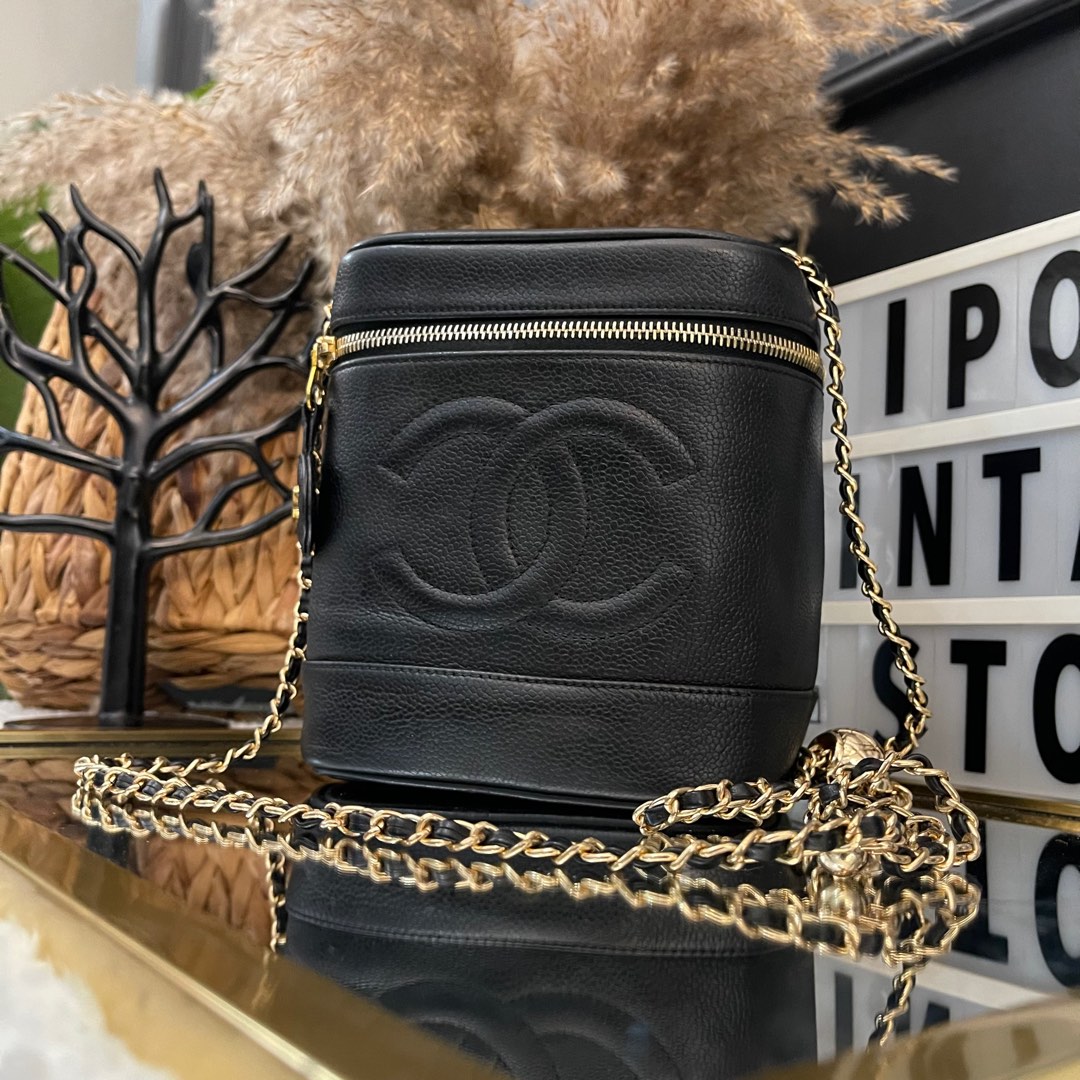 Chanel speedy 25, Luxury, Bags & Wallets on Carousell