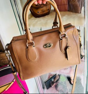 (Category: ) located in . Submitted by lovebags.ph (Listing ID 1254242507, Image 1). Description: .