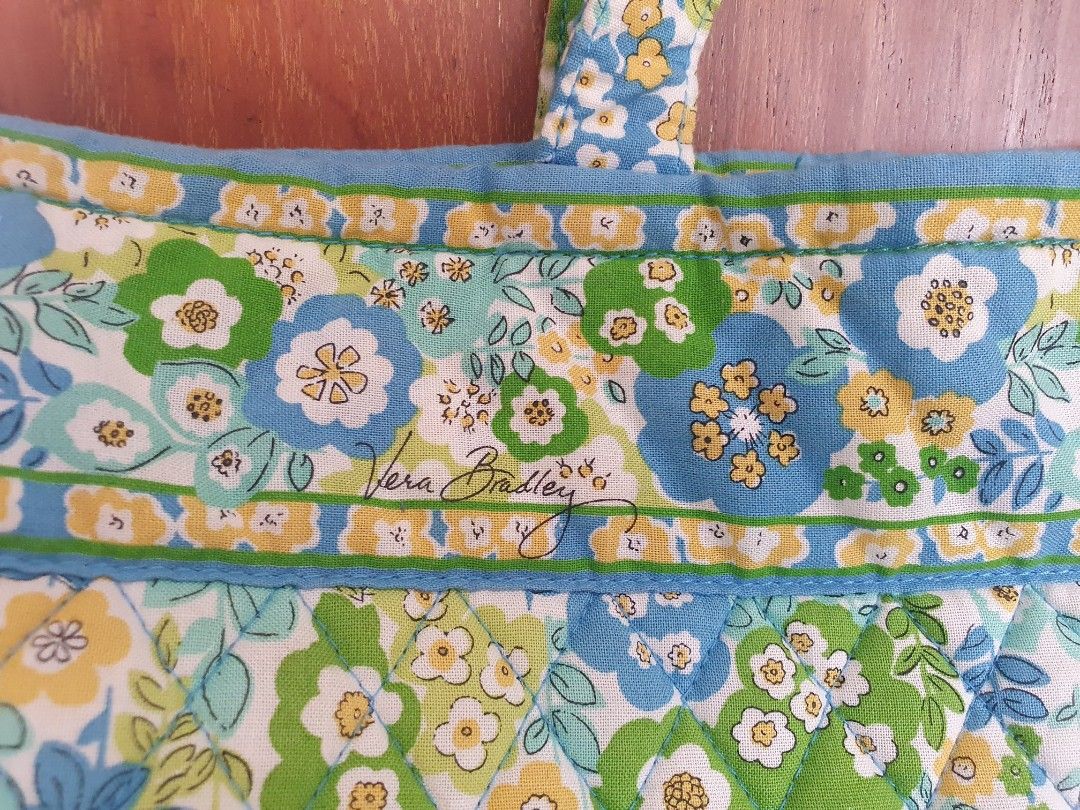 Vera bradley quilted tote 2025