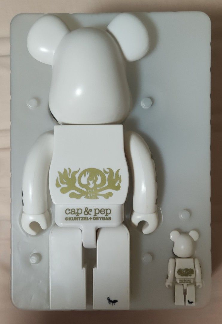 Bearbrick 400%100% Cap & Pep 伊勢丹, 興趣及遊戲, 玩具& 遊戲類