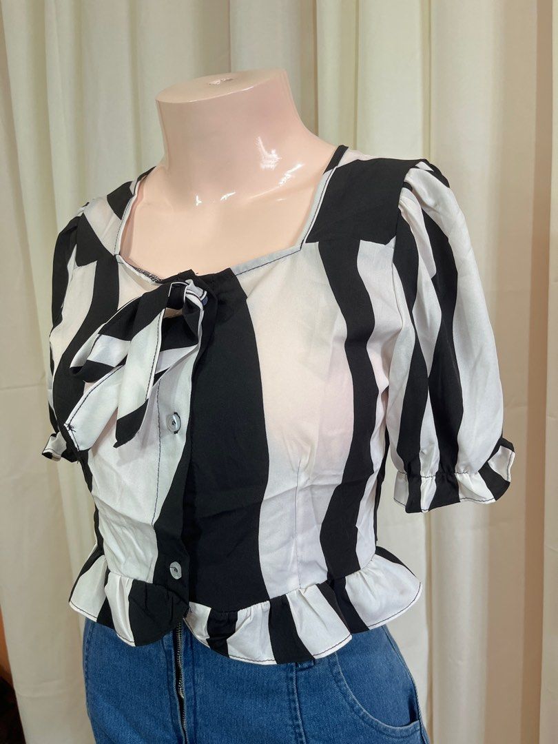 BLACK AND WHITE BKK TOP, Women's Fashion, Tops, Others Tops on Carousell — free download