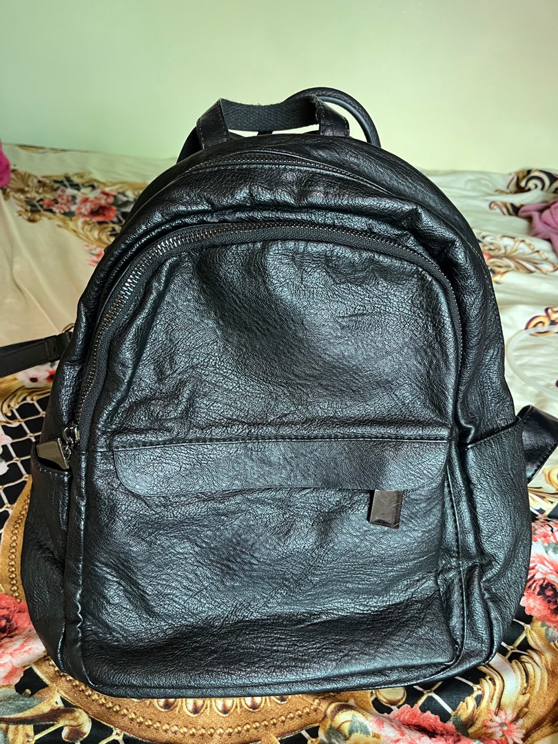 BLACK LEATHER OFFICE BACKPACK, Women's Fashion, Bags & Wallets