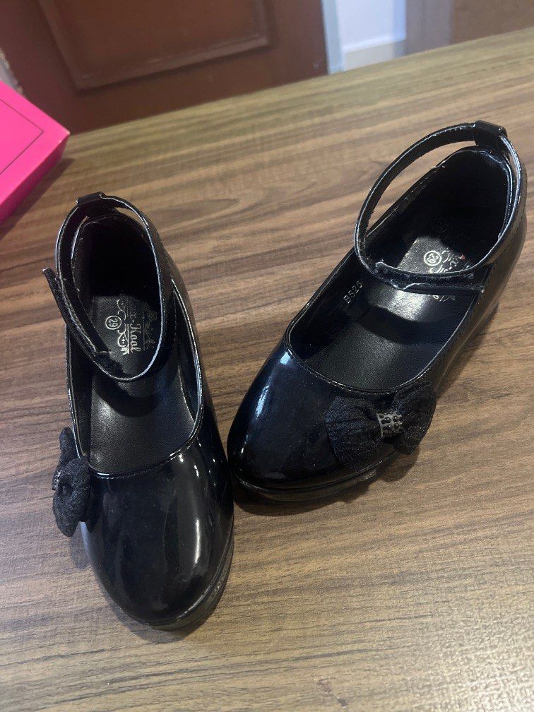 Girls black cheap shoes size 4