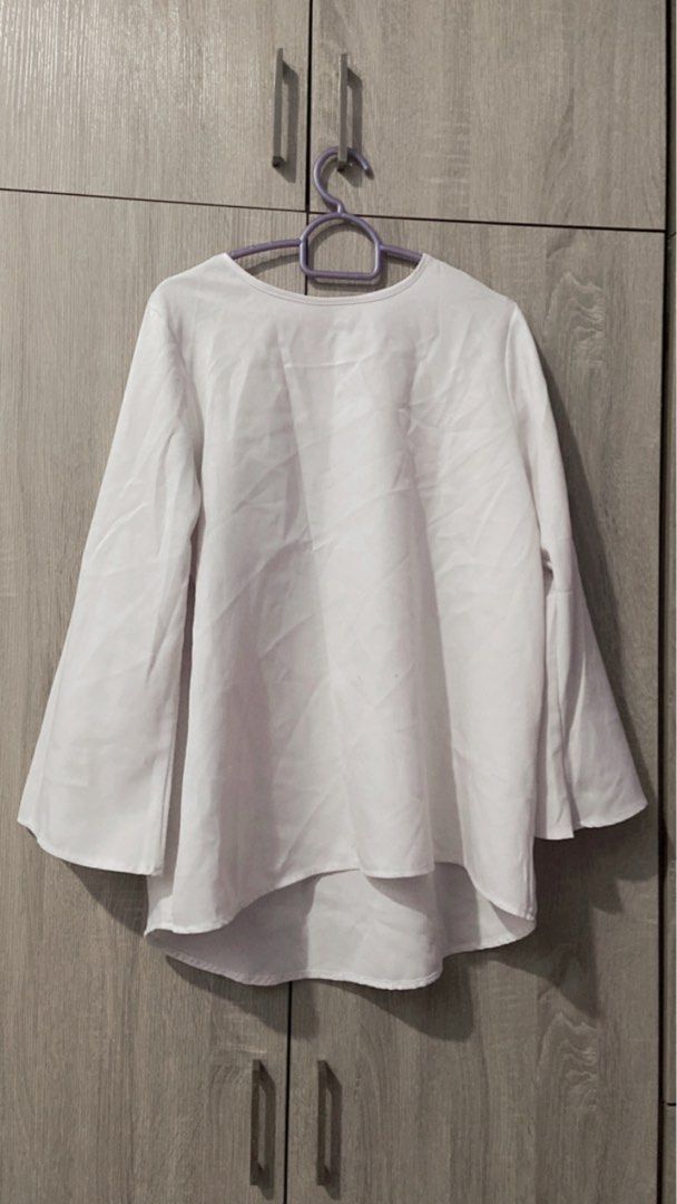 Blouse white size M, Women's Fashion, Tops, Blouses on Carousell