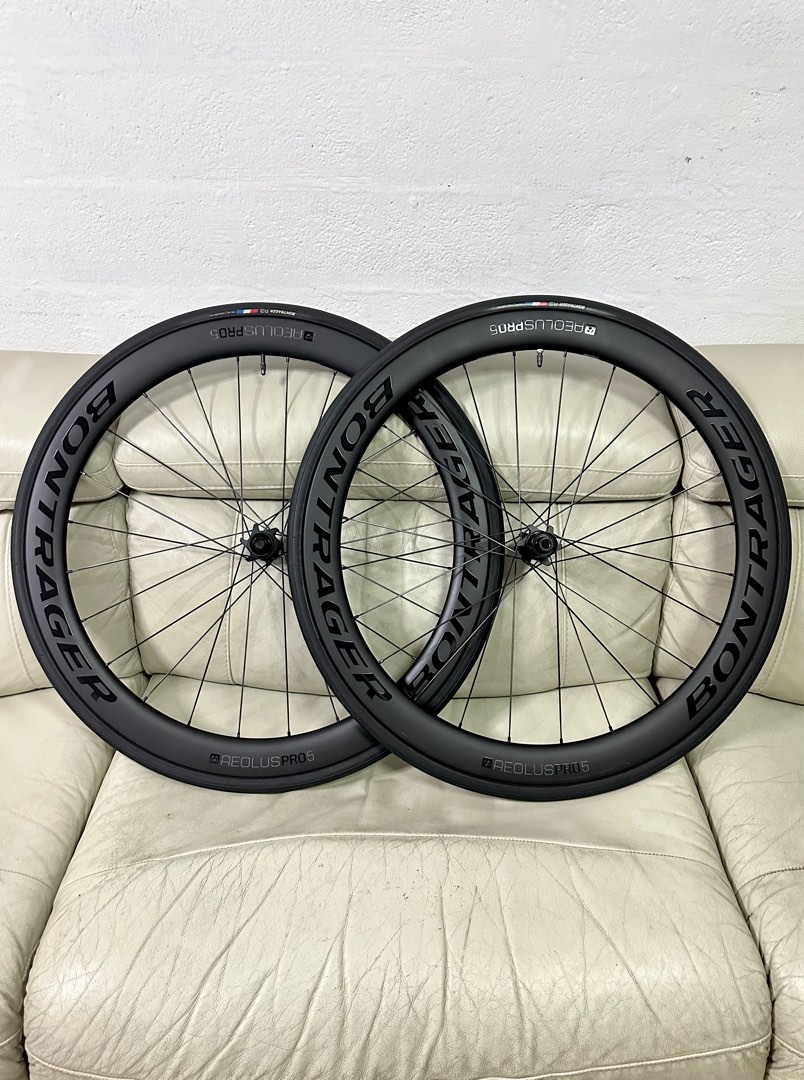 Bontrager aeolus pro sales 5 tlr clincher