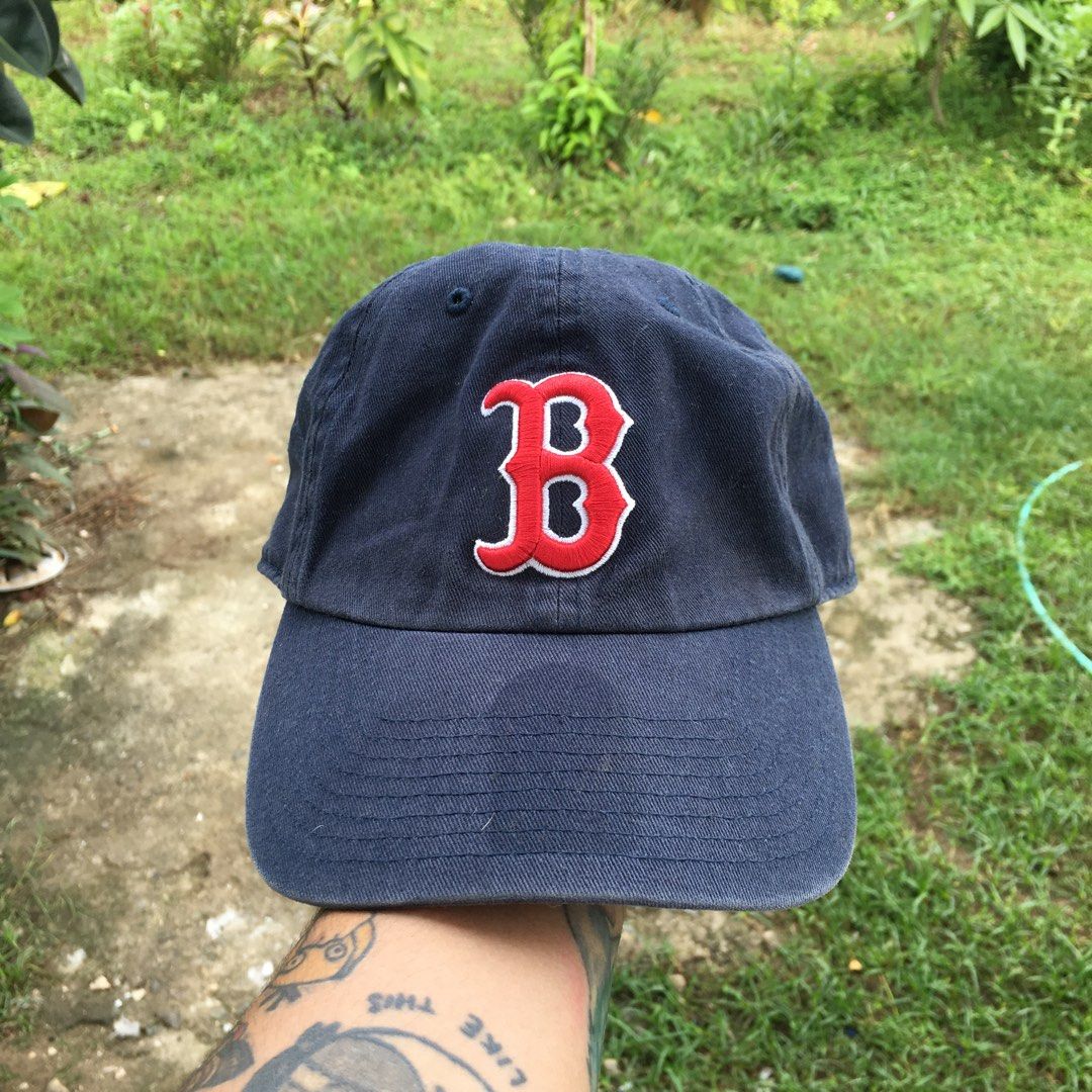 Vintage Nike Boston cap, Men's Fashion, Watches & Accessories, Cap & Hats  on Carousell