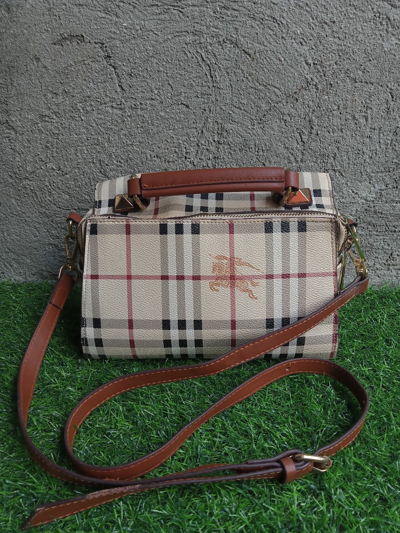 Burberry crossbody bag, Women's Fashion, Bags & Wallets, Crossbody