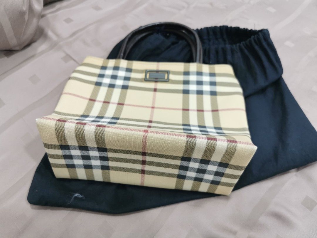 Burberry small deals purses