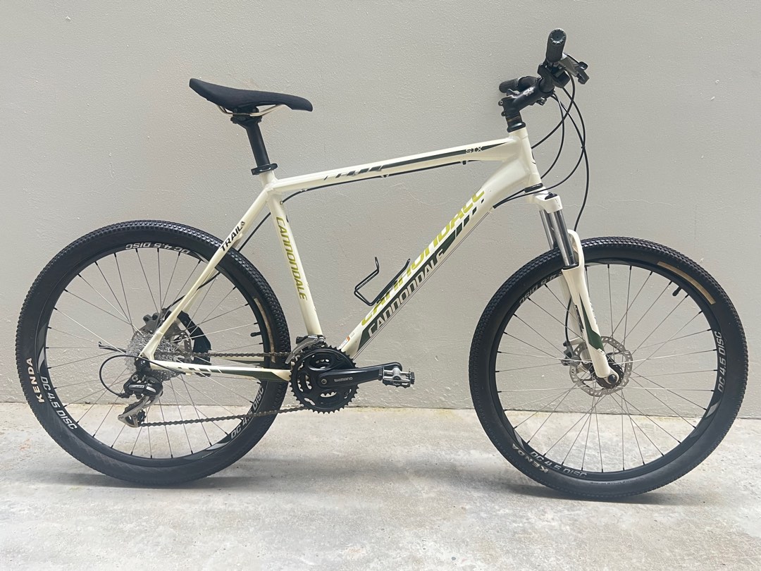 Cannondale 26 MTB Sports Equipment Bicycles Parts Bicycles