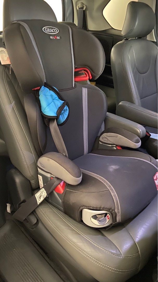 Car seat for 4 8 year olds Strong sturdy padded with armrest see description