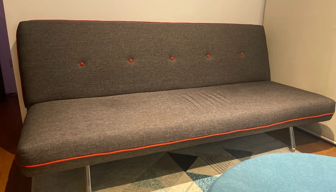 Sofa shop bed castlery