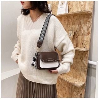 Casual shoulder bag on sale