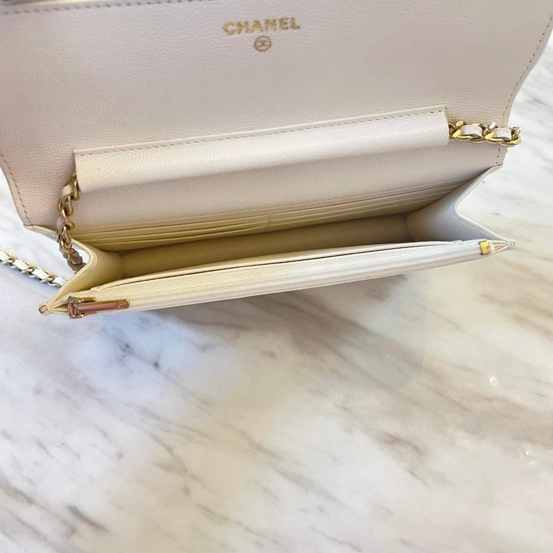 Chanel woc caviar.ghw (Category: Luxury Bags & Wallets) located in Cabadbaran. Submitted by luxurysourcedbyjinx (Listing ID 1254204099, Image 3). Description: complete.