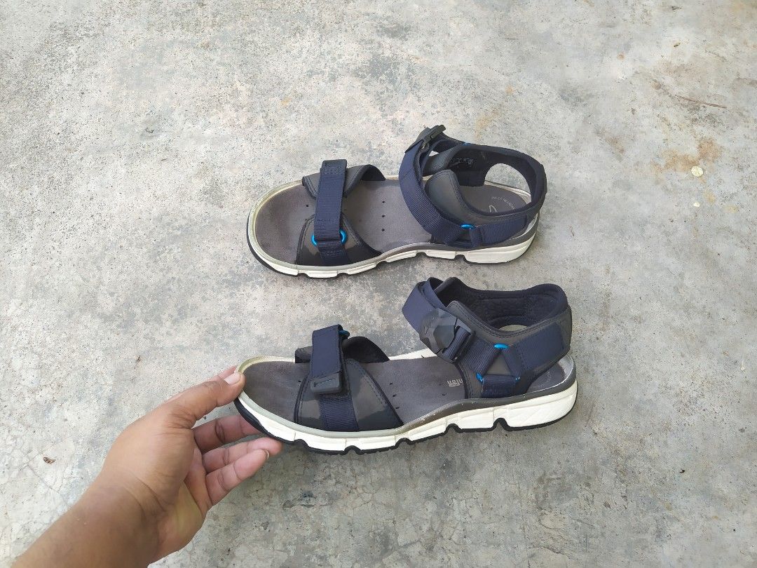Clarks clearance magnetic sandals