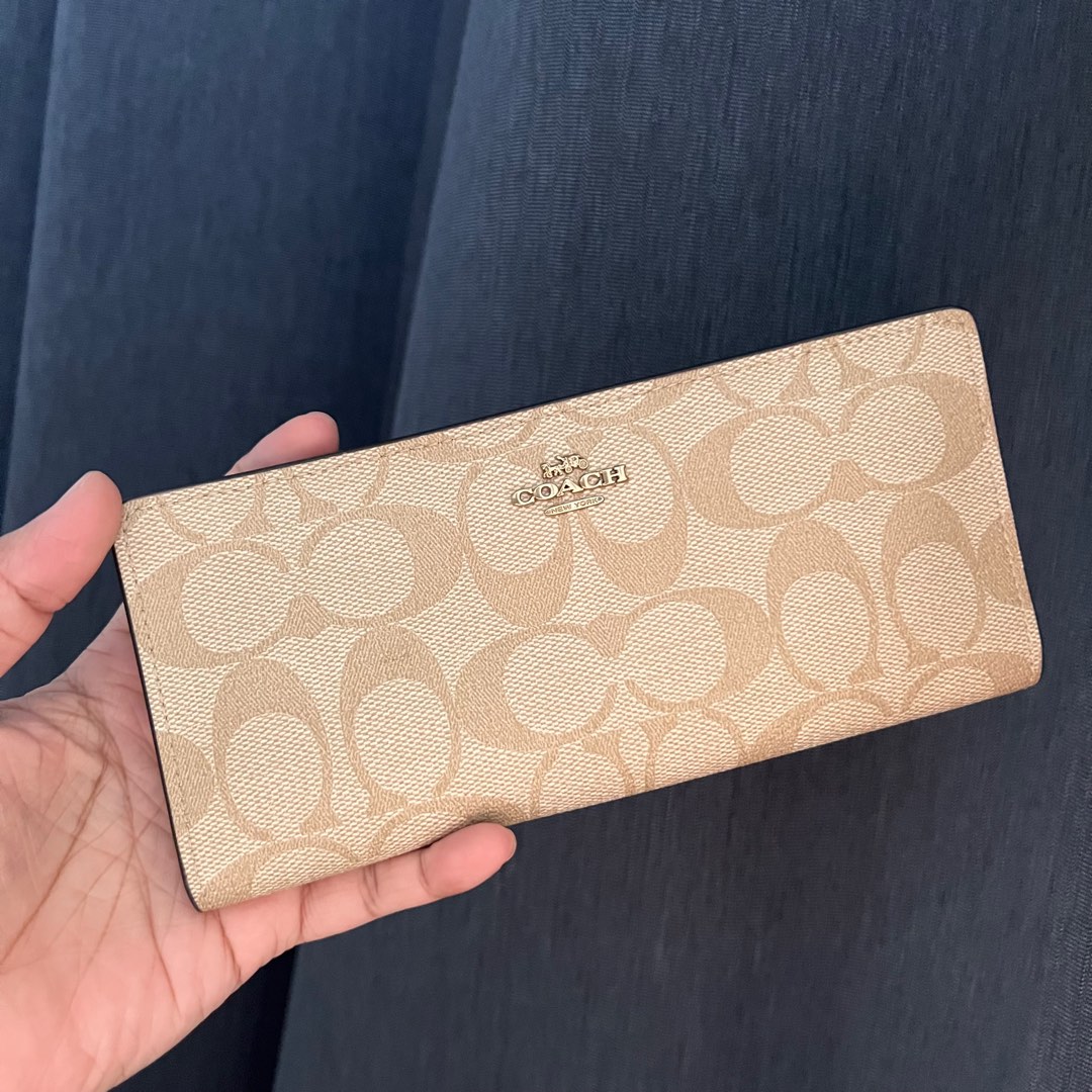 Coach bifold long wallet, Women's Fashion, Bags & Wallets, Wallets