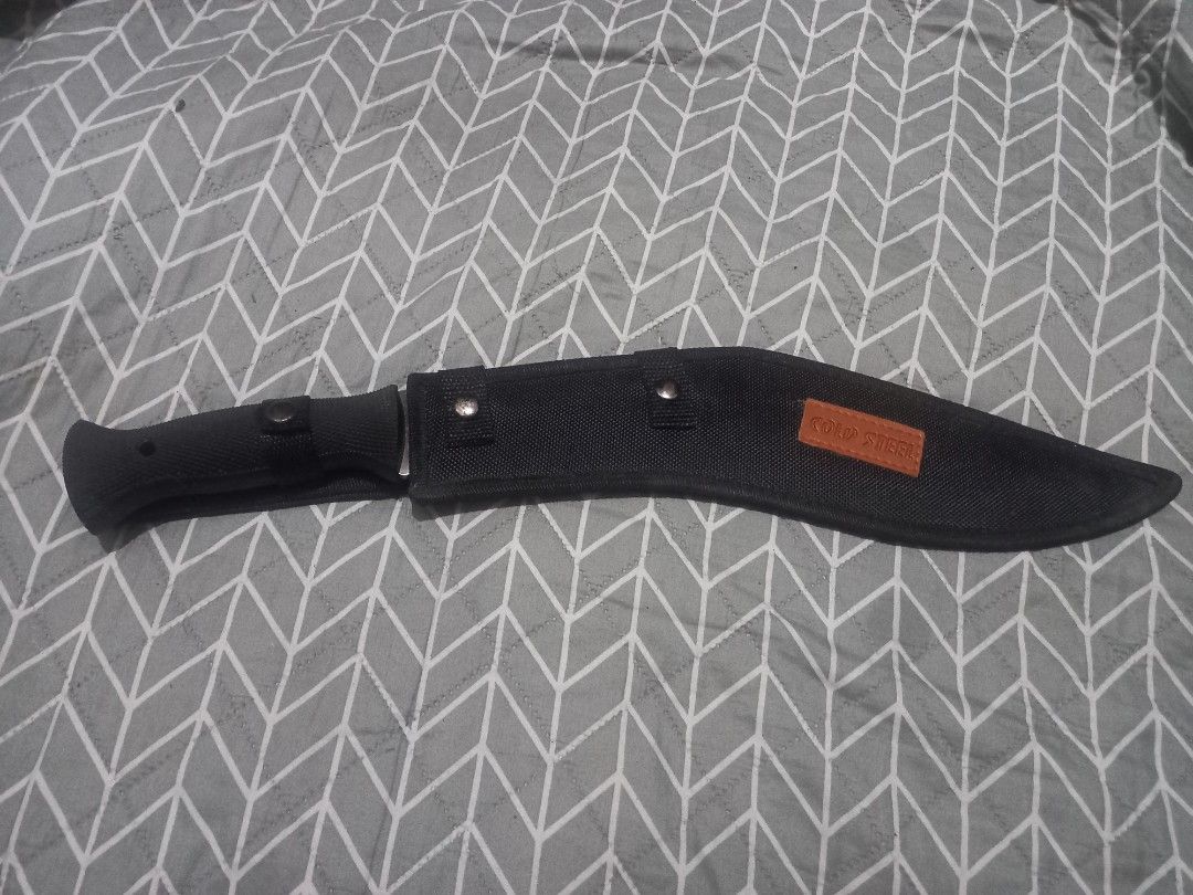 Coldsteel Conqueror, Sports Equipment, Hiking & Camping on Carousell