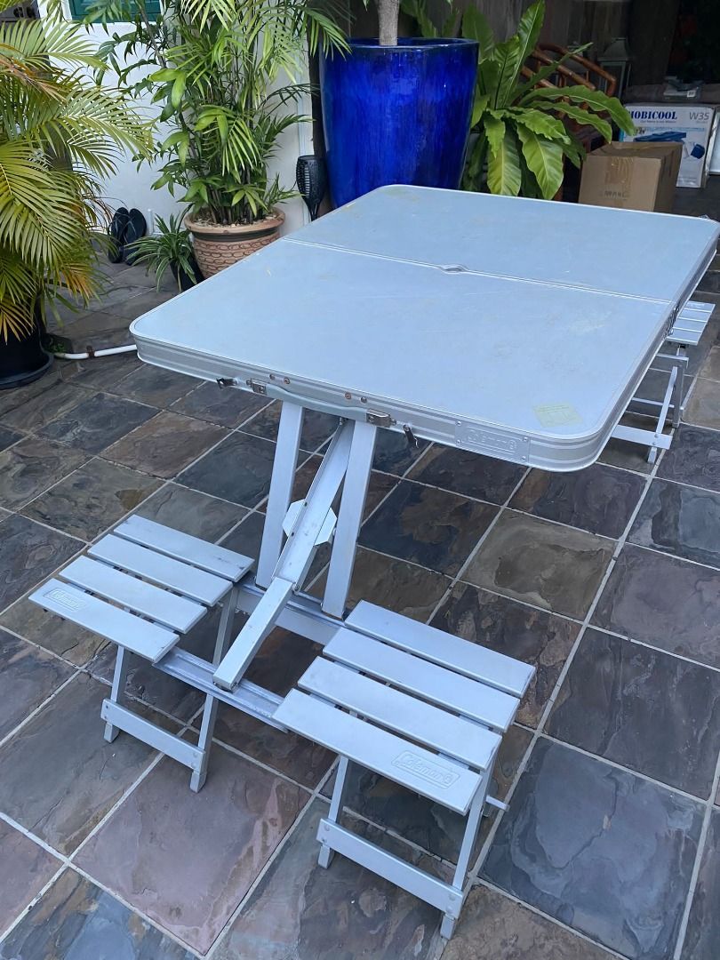 Coleman folding best sale picnic table