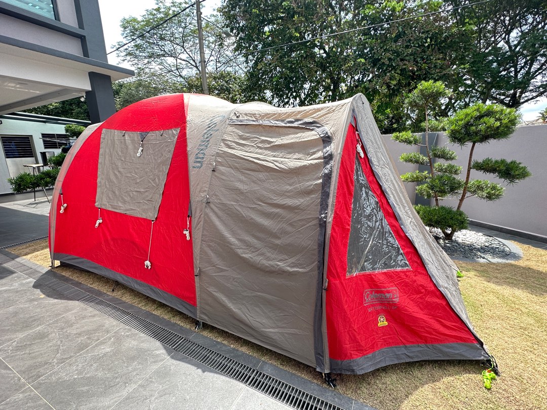 Coleman store waterfall tent
