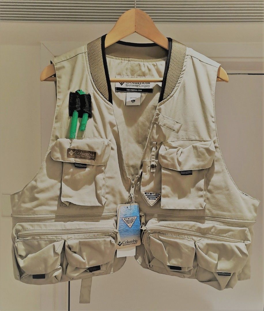 Columbia Sportswear PFG Henry's Fork III Men's Beige Fishing Vest - Size XL,  男裝, 運動服裝- Carousell