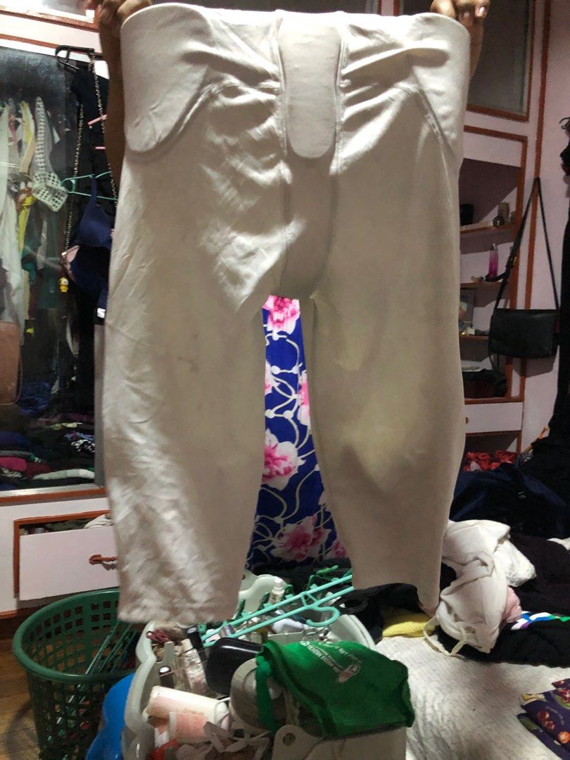 Compression Padded Pants YXL (Category: Activewear) located in Lipa City. Submitted by shoplistaavenue (Listing ID 1254261868, Image 2). Description: Compression Padded Pants Size: YXL 12-16 yo Issue: Lost belt, needs washing 4-way stretch knit game pant. Pad placement to allow maximum protection and mobility . Built in hip, tail, thigh, and knee pads. Features & details PROTECTION - Enhanced with HEX padding, Applies stable pressure across your 