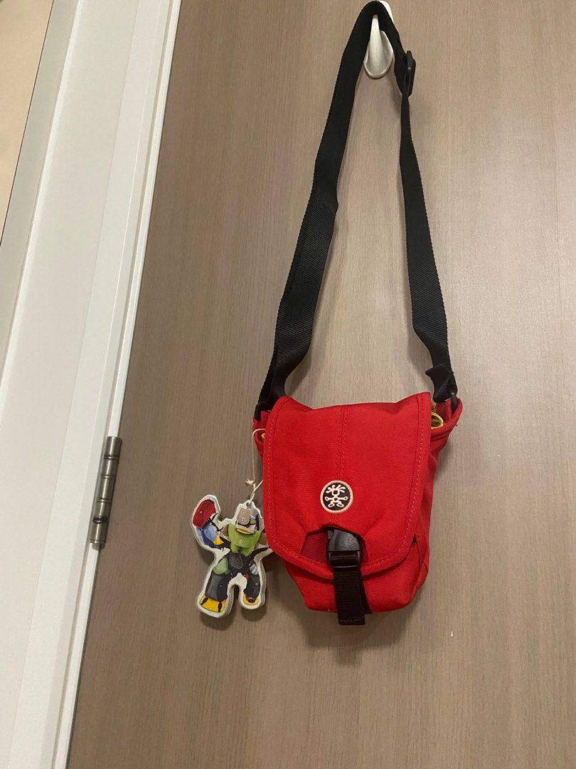 Crumpler 1 million dollar home mini camera bag